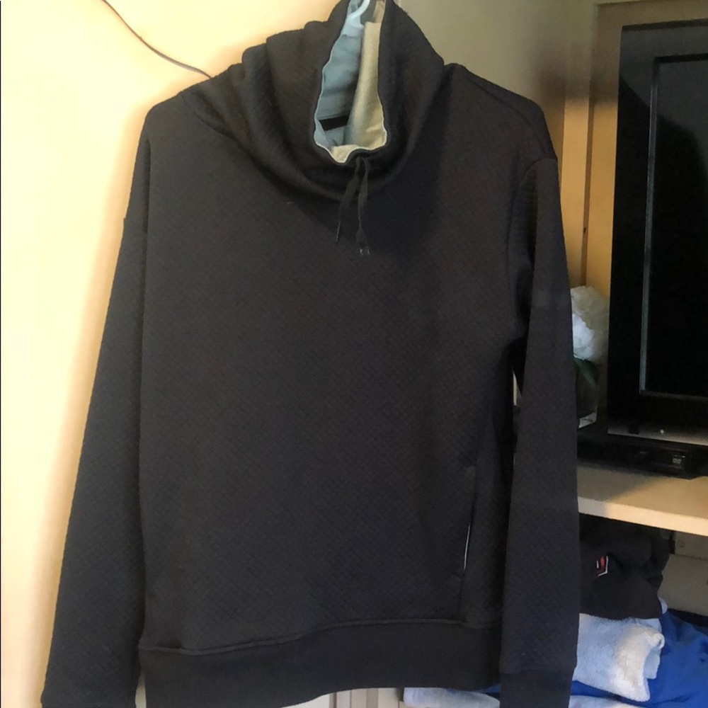 Under Armour sweatshirt
